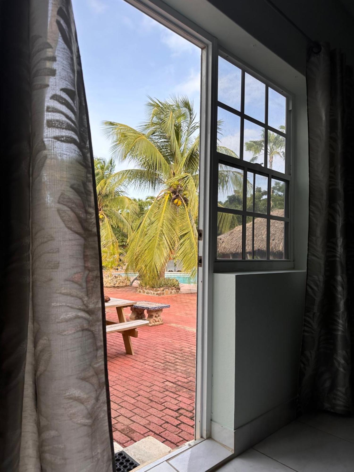 Woodstock Palmresort Curacao Виллемстад Экстерьер фото